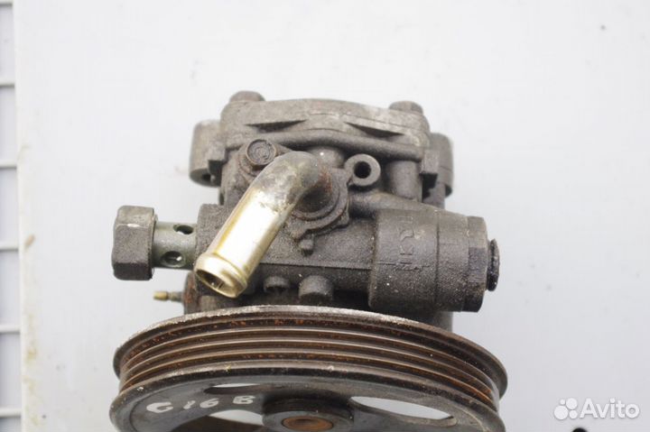 На Suzuki насос гидроусилителя руля бу