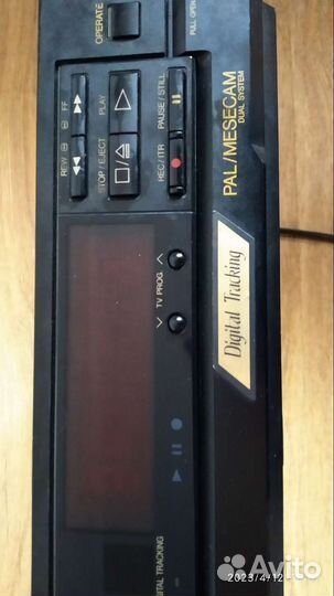 Видеомагнитофон jvc