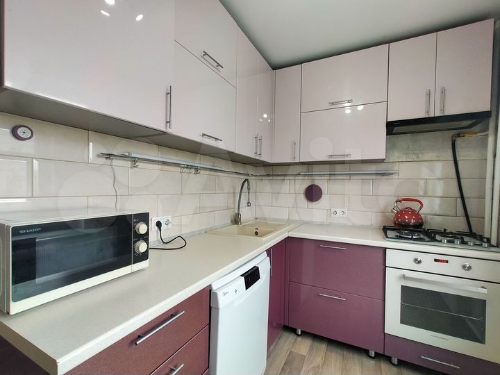 4-к. квартира, 70 м², 4/10 эт.