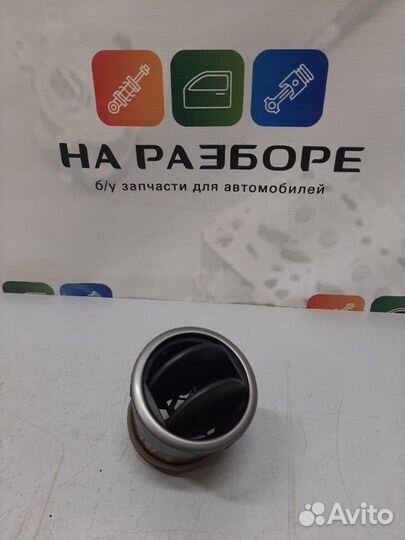 Дефлектор на торпедо левый Mazda 3 BK 1.6 2008