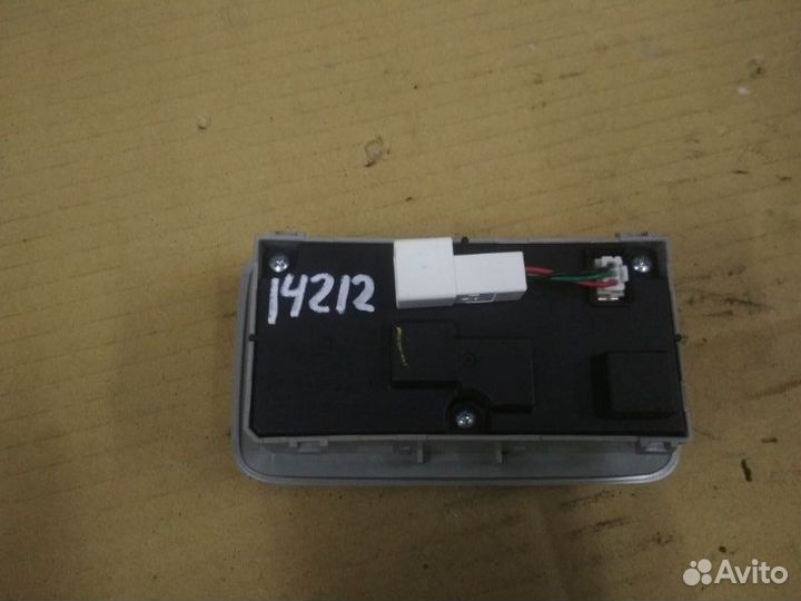 Панель заднего климат-контроля Toyota Sienna III