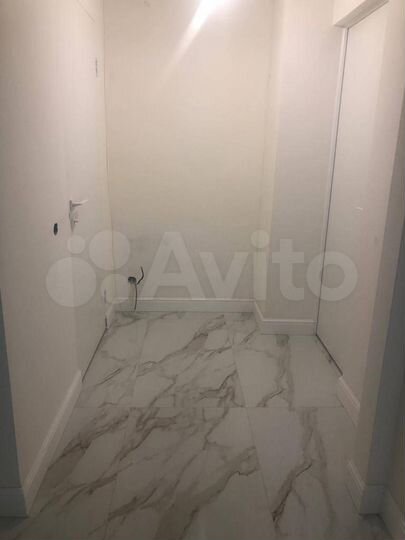 4-к. квартира, 76 м², 1/9 эт.