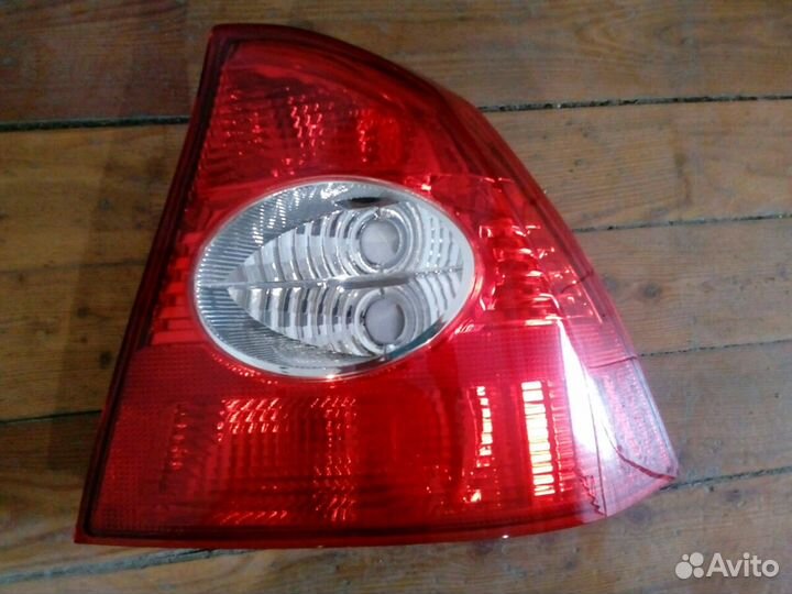 Фонарь задний правый форд фокуС 05-11 г.в