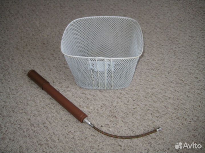 Насос и корзина велосипедные