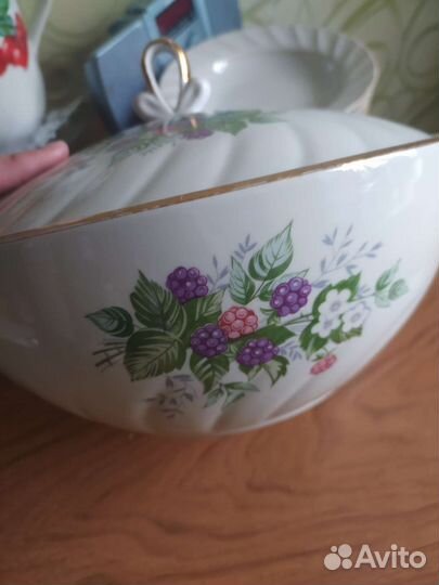 Фарфоровая супница СССР