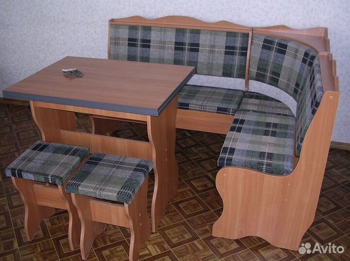 Перетяжка мебели и изготовление