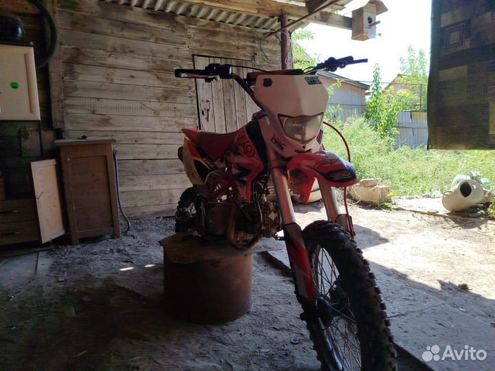 Питбайк Kayo Basic YX140 KRZ