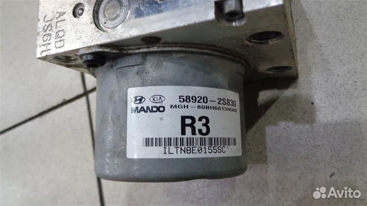 Блок ABS Hyundai ix35 2010-2015