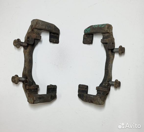 Скоба суппорта передняя Ford Focus 2