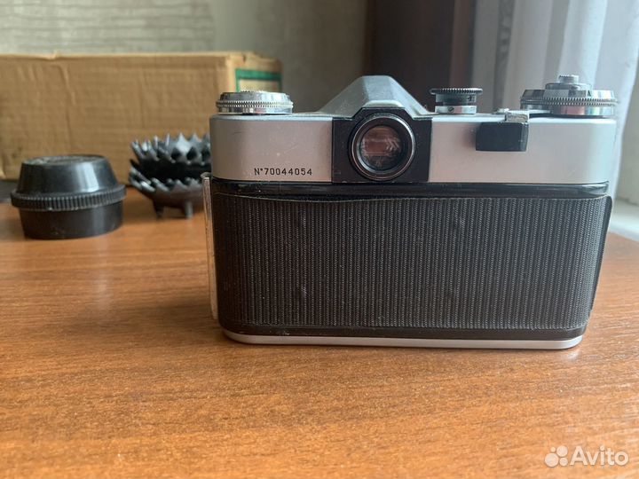 Плёночный фотоаппарат зенит