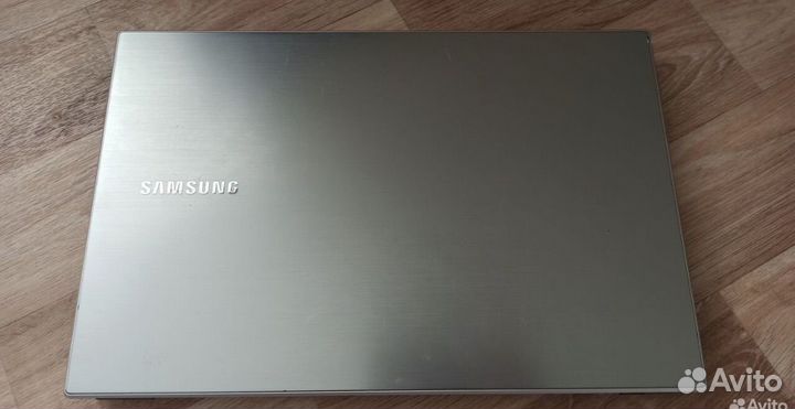 Ноутбук Samsung NP300 на intel core i5