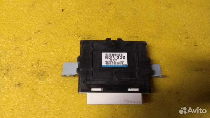 Блок управления раздаткой Mitsubishi Pajero 4