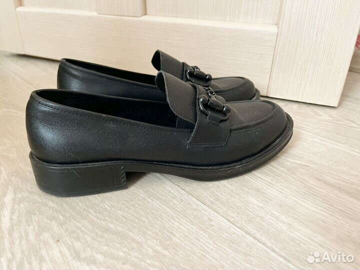Лоферы женские 40 размер vitacci