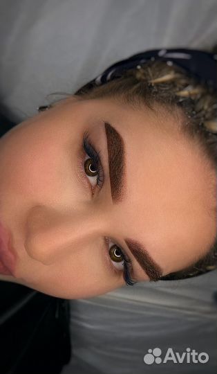 Модель на перманентный макияж