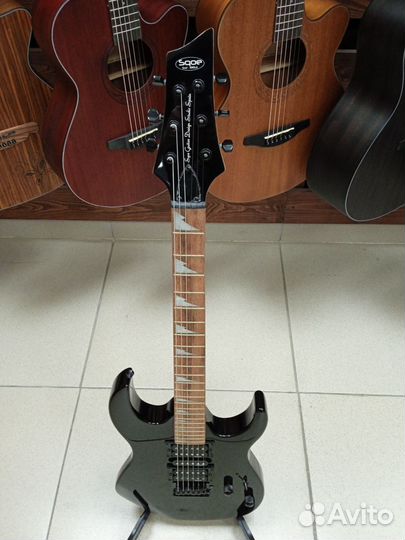 Электрогитара Sqoe