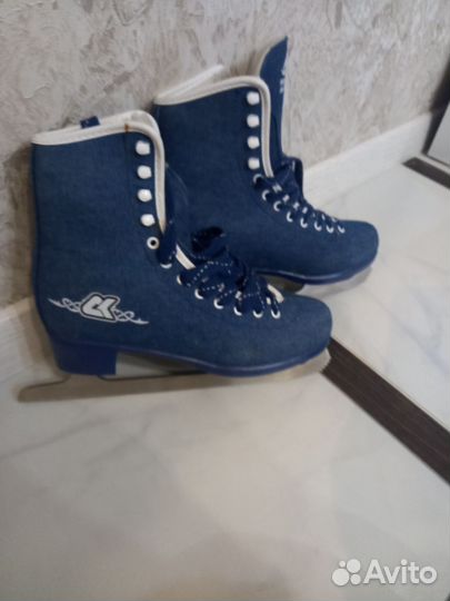 Коньки женские 38 размер