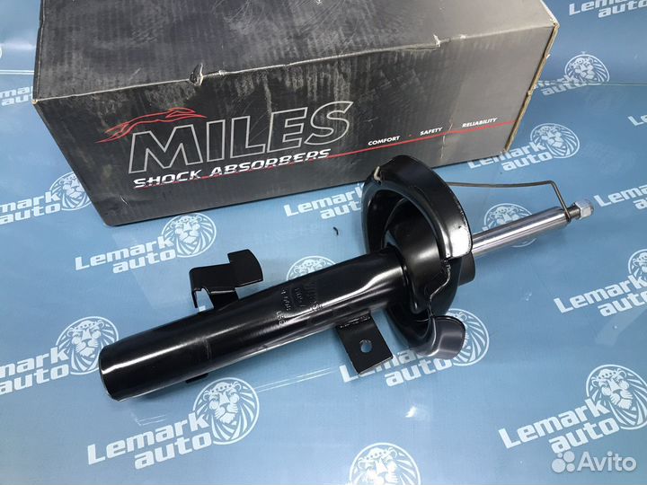 Амортизатор передний левый Ford Focus 2