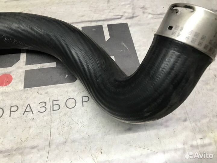 Патрубок интеркулера Mercedes-Benz C-Class W204