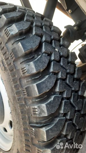 Продаю 4 колеса и одну покрышку грязевые