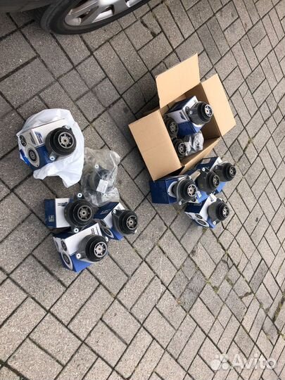 Подушки двигателя на Мерседес 140 м 120