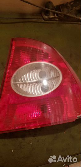 Задний фонарь Ford focus