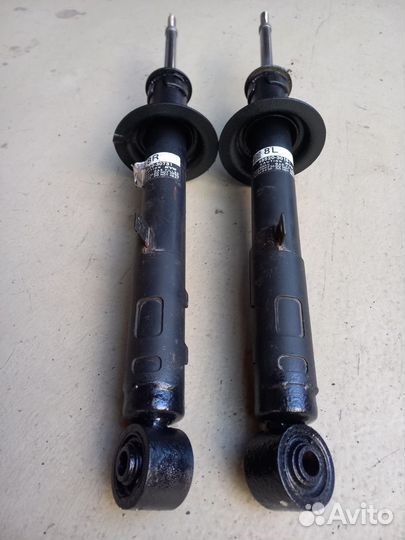 Стойки амортизаторы передние lexus gs 300-460