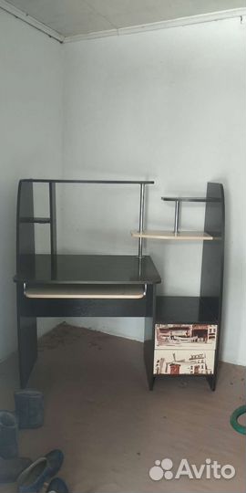 Компьютерный стол