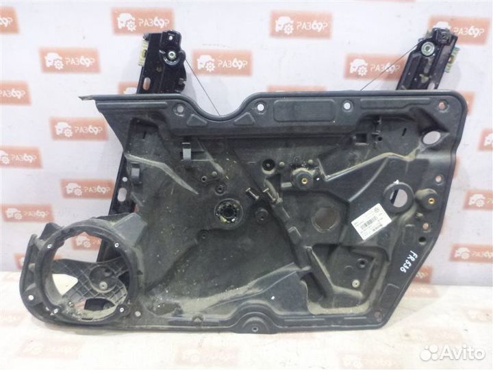 Стеклоподъемник передний правый Volkswagen Golf