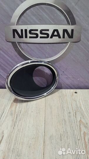 Оправа накладка птф туманки Nissan qashqai J11 Лев