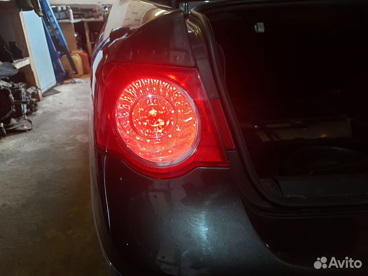 Задний левый фонарь для Volkswagen Passat B6