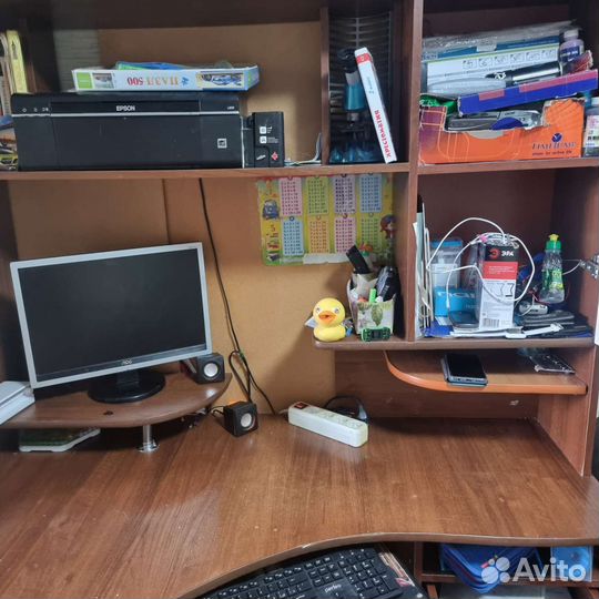 Компьютерный стол