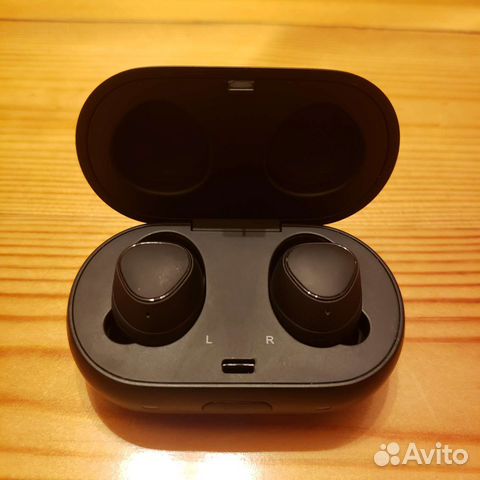 Беспроводные наушники samsung gear iconx b9a1