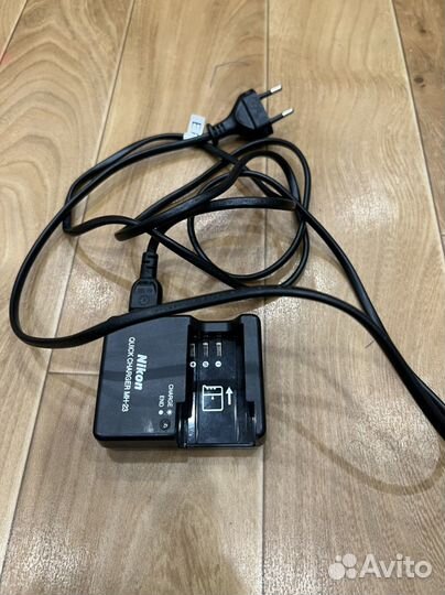 Зеркальный фотоаппарат