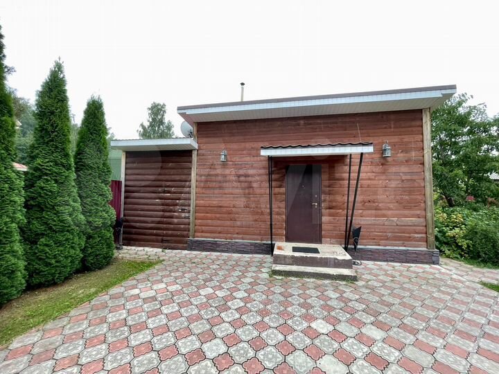 Дом 160 м² на участке 6 сот.