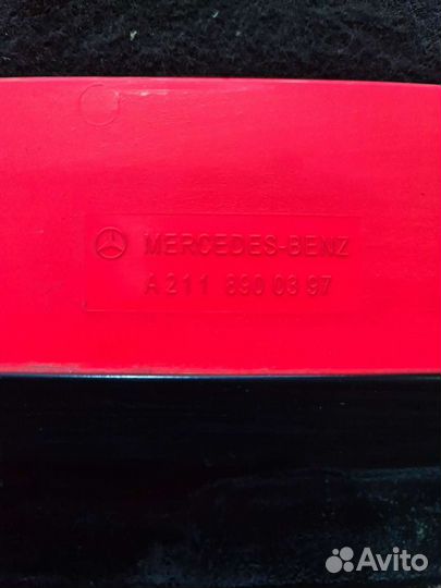 Знак аварийной остановки Mercedes