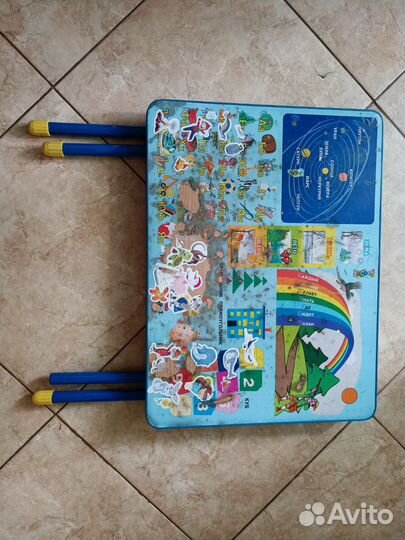 Детский столик