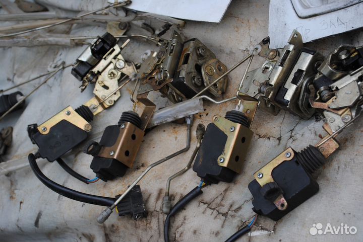 Замки Brano. запчасти на газ 31105, 3110