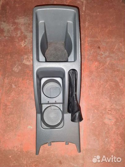 Консолью Lacetti