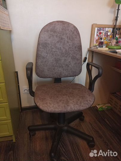 Компьютерное кресло