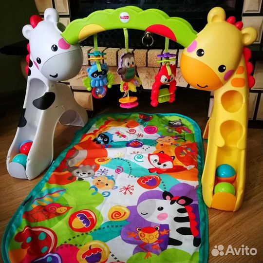 Развивающий центр Растем вместе Fisher-Price