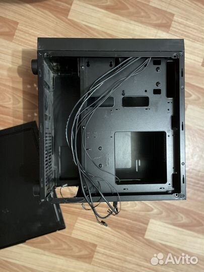 Корпус для пк Thermaltake Versa H17