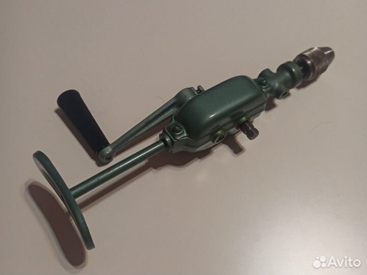 Раритетная дрель ручная механическая двускоростная