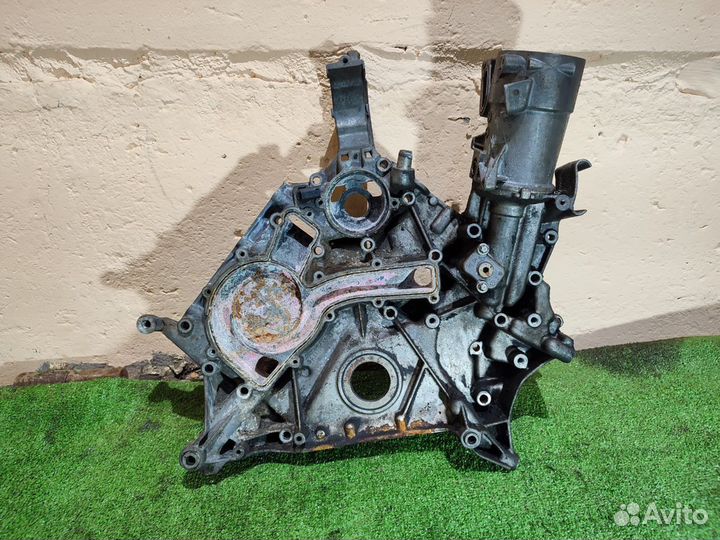 Передняя крышка двигателя Mercedes m112 3.2