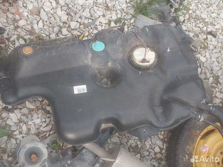 Бензобак лада ларгус