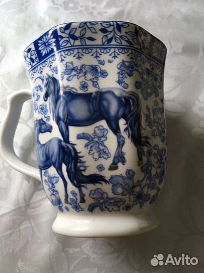 Кружка Лошади England collection Royal porcelain