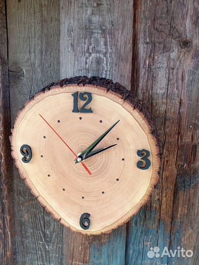 Часы настенные. Дуб