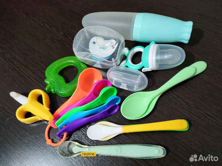 Детские принадлежности для кормления