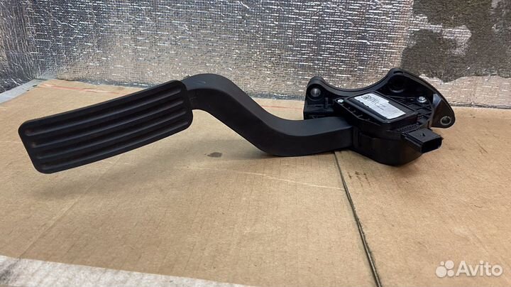 Педаль газа Land Rover Range Rover Sport L494