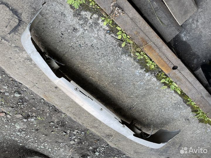 Бампер и спойлер на Suzuki Jimny