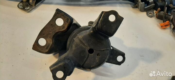 Опора двигателя Honda cr-v rd1 b20b